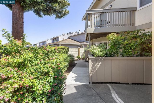 894 Lewelling Blvd 17, San Leandro, CA 94579
