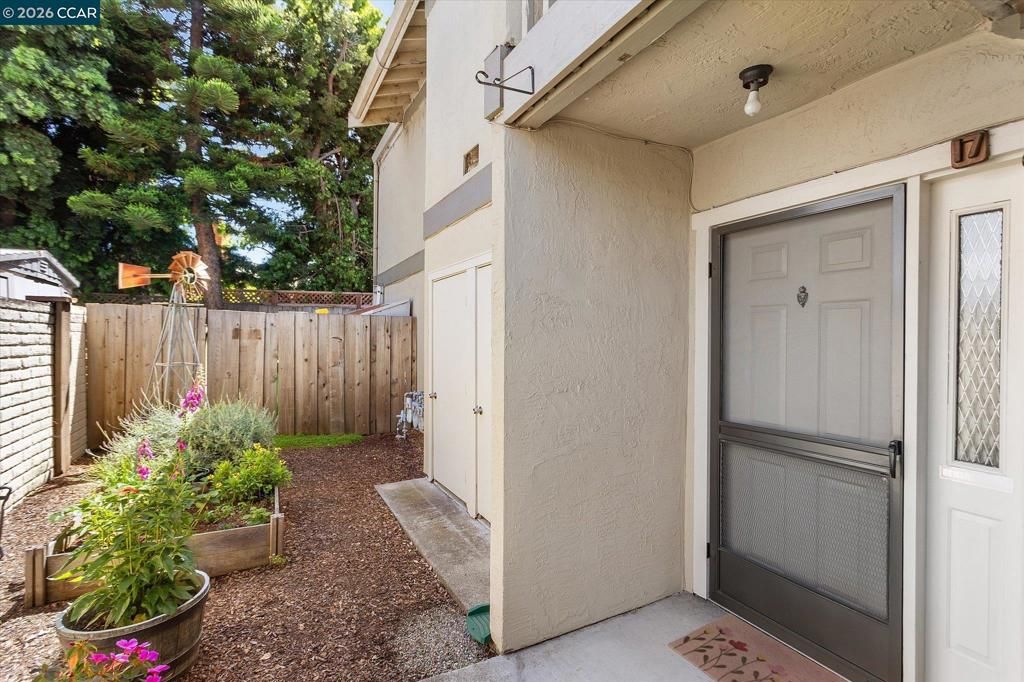 894 Lewelling Blvd 17, San Leandro, CA 94579
