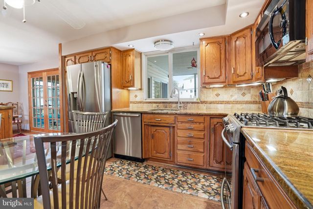 194 GIBSON AVE, Warminster, PA 18974