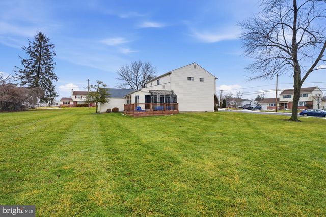 194 GIBSON AVE, Warminster, PA 18974