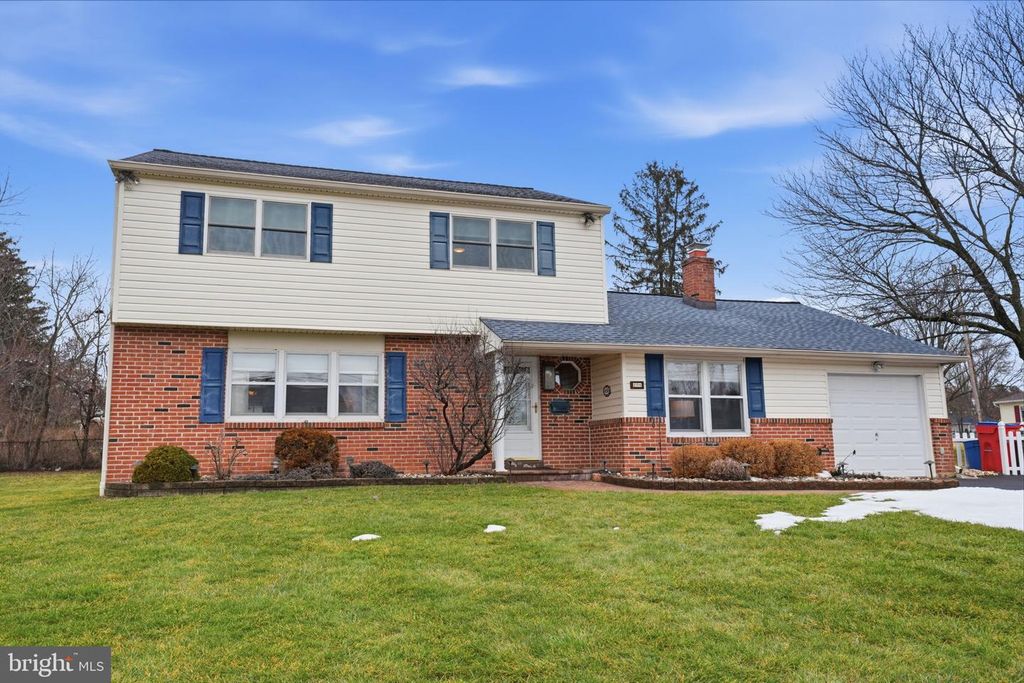 194 GIBSON AVE, Warminster, PA 18974