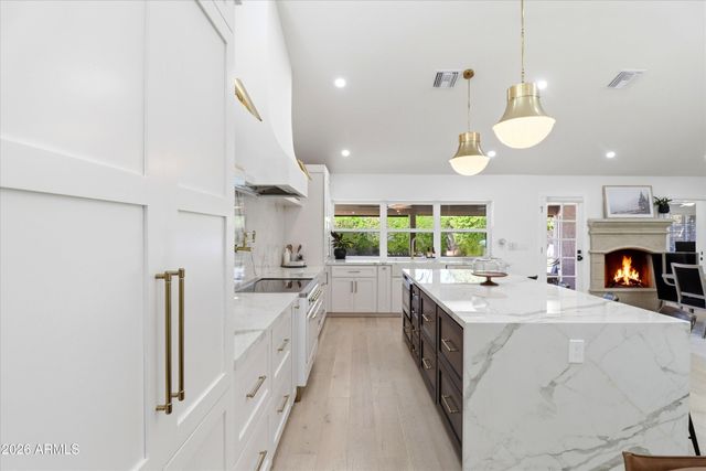 9002 N 81ST Street, Scottsdale, AZ 85258