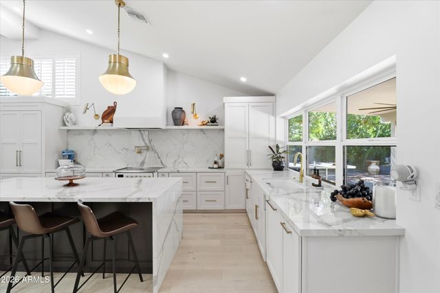 9002 N 81ST Street, Scottsdale, AZ 85258