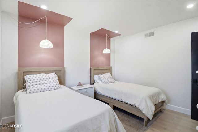 9002 N 81ST Street, Scottsdale, AZ 85258