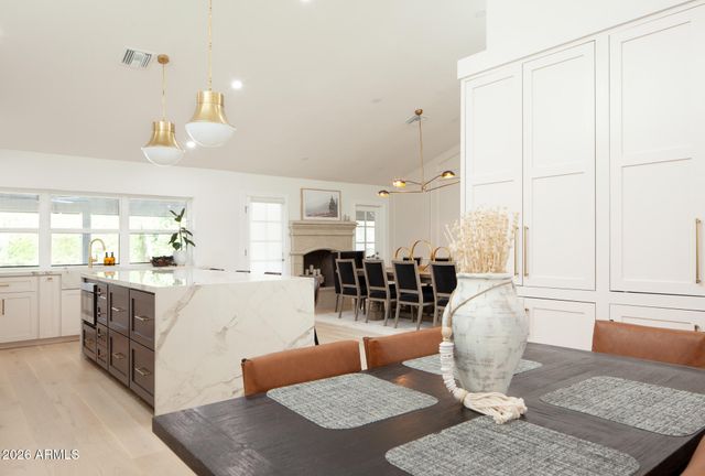 9002 N 81ST Street, Scottsdale, AZ 85258