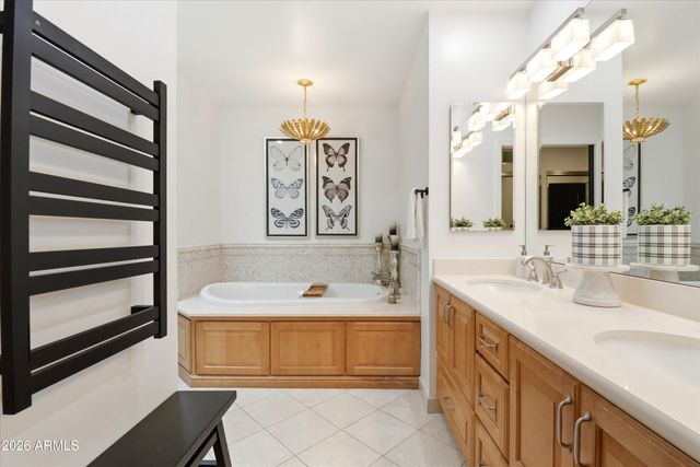 9002 N 81ST Street, Scottsdale, AZ 85258