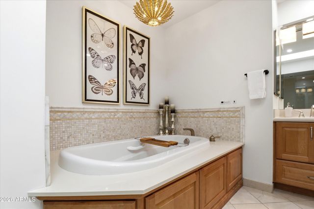 9002 N 81ST Street, Scottsdale, AZ 85258