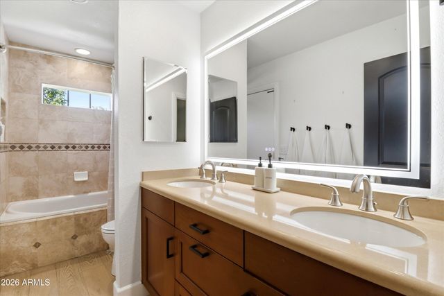 9002 N 81ST Street, Scottsdale, AZ 85258