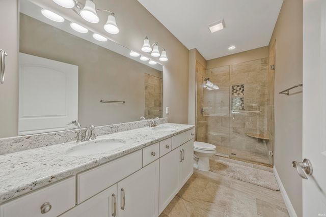 9354 Oak Point, Newburgh, IN 47630