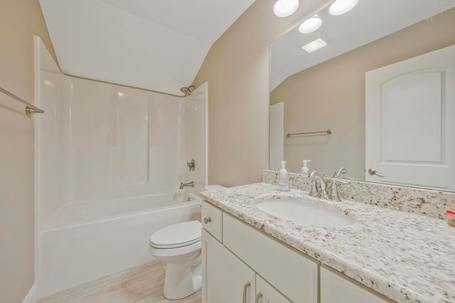 9354 Oak Point, Newburgh, IN 47630