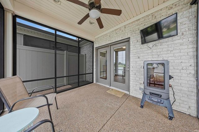 9354 Oak Point, Newburgh, IN 47630
