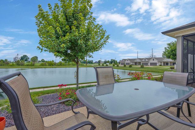 9354 Oak Point, Newburgh, IN 47630