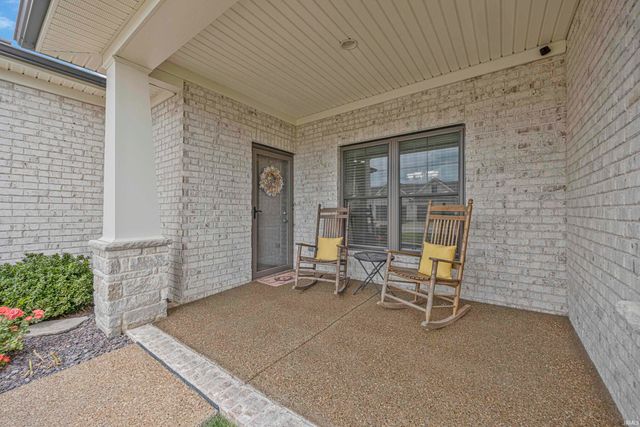 9354 Oak Point, Newburgh, IN 47630