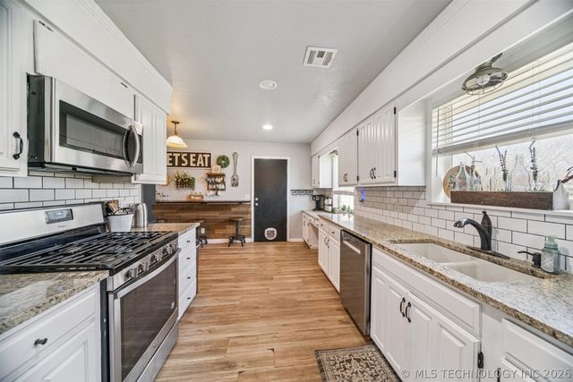 10594 E Birch Street, Claremore, OK 74019