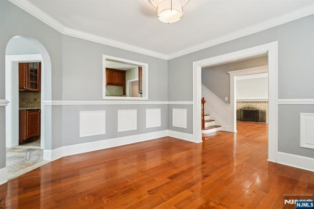 217 Grayson Place, Teaneck, NJ 07666