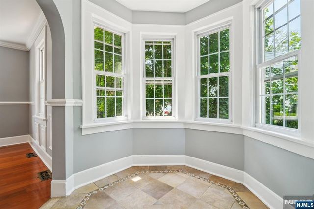 217 Grayson Place, Teaneck, NJ 07666