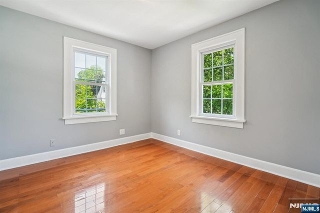 217 Grayson Place, Teaneck, NJ 07666