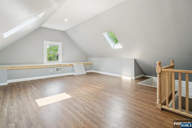 217 Grayson Place, Teaneck, NJ 07666