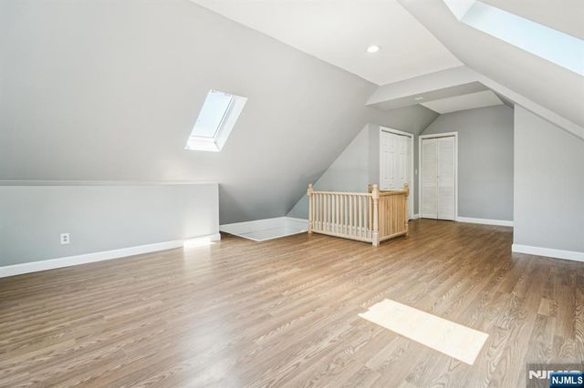 217 Grayson Place, Teaneck, NJ 07666