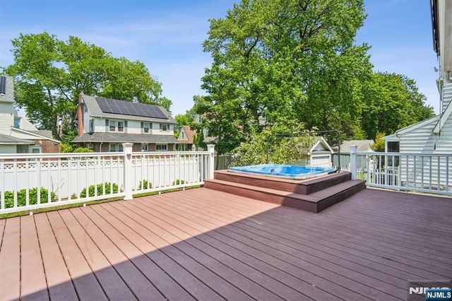 217 Grayson Place, Teaneck, NJ 07666