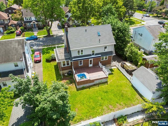 217 Grayson Place, Teaneck, NJ 07666