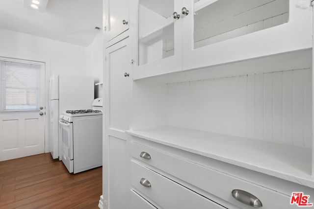 4407 Melbourne Avenue, Los Angeles, CA 90027