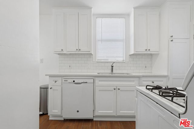 4407 Melbourne Avenue, Los Angeles, CA 90027