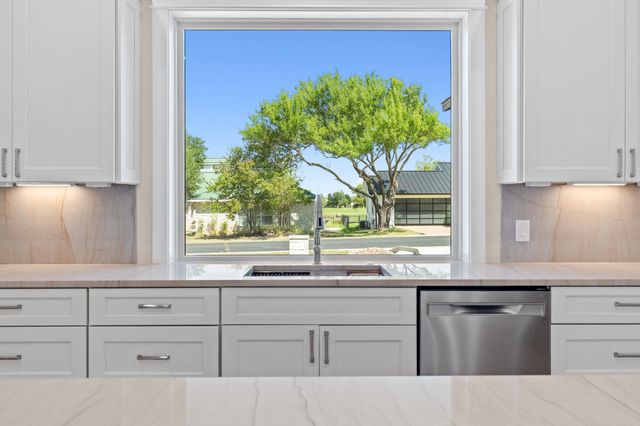 1399 Hi CIR S, Horseshoe Bay, TX 78657