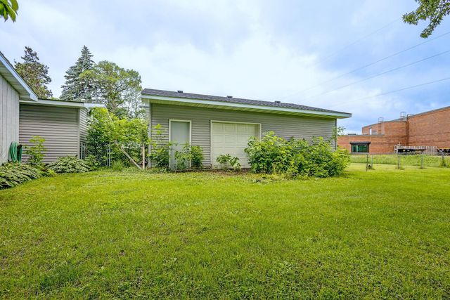 120 S Irving Avenue, Rush City, MN 55069