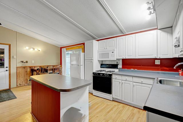 120 S Irving Avenue, Rush City, MN 55069