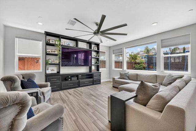 3047 Anastasia Way, Lincoln, CA 95648