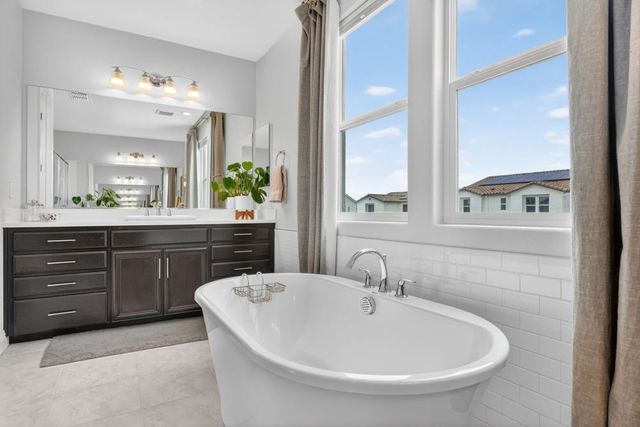 3047 Anastasia Way, Lincoln, CA 95648