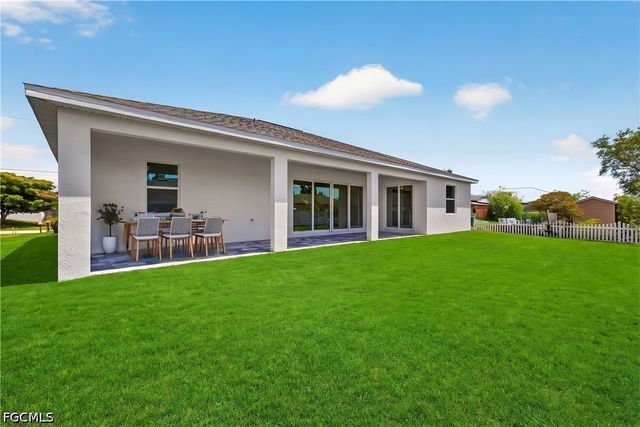 2212 NW 1st PL, Cape Coral, FL 33993