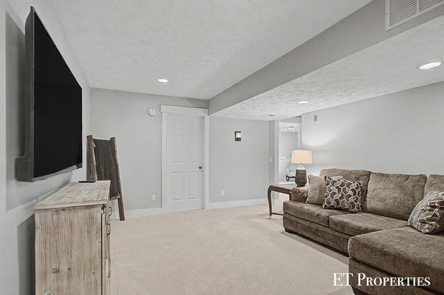 6213 Sheldon Drive, Georgetown Twp, MI 49426
