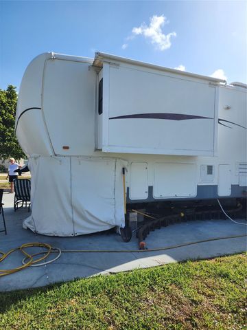 5684 SE 67th Ave, Okeechobee, FL 34974