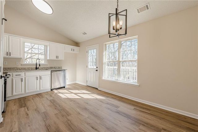 156 Dogwood Glen Drive, Aragon, GA 30104