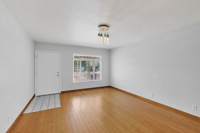 8623 MENAUL Boulevard NE, Albuquerque, NM 87112