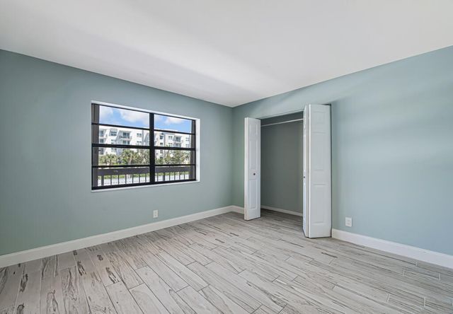 7020 Half Moon Circle 210, Hypoluxo, FL 33462