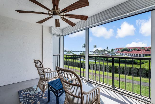 7020 Half Moon Circle 210, Hypoluxo, FL 33462