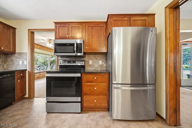 7988 Wright Road, Broadview Heights, OH 44147
