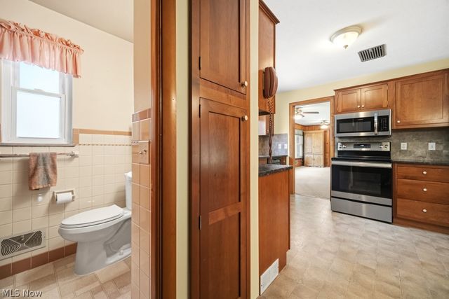 7988 Wright Road, Broadview Heights, OH 44147