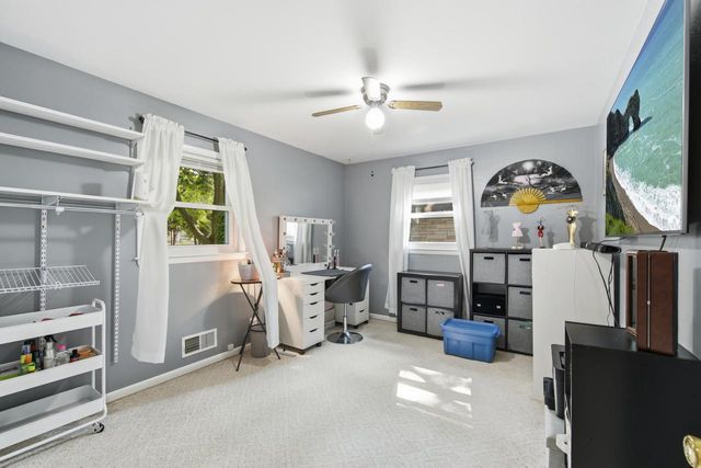 5805 W Fountain AVENUE, Milwaukee, WI 53223