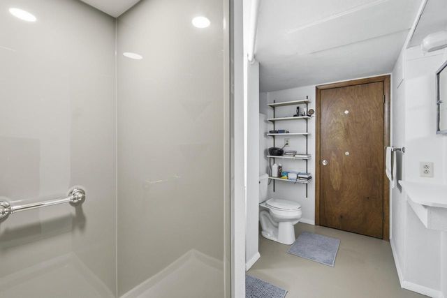 5805 W Fountain AVENUE, Milwaukee, WI 53223