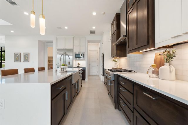 6825 Davenport Divide RD, Austin, TX 78738