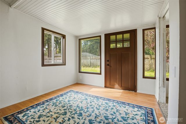 122 Raintree Loop SE, Rainier, WA 98576
