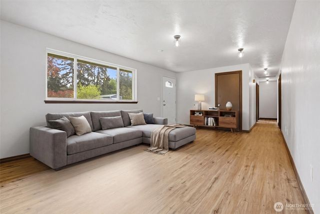 122 Raintree Loop SE, Rainier, WA 98576