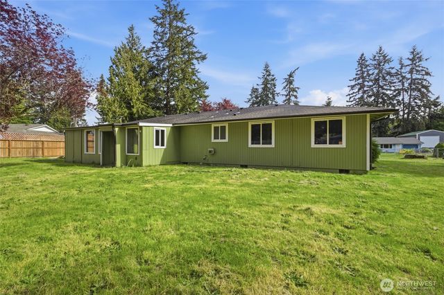 122 Raintree Loop SE, Rainier, WA 98576