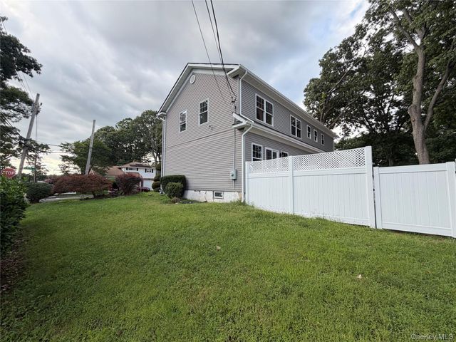 993 Orlando Avenue, West Hempstead, NY 11552