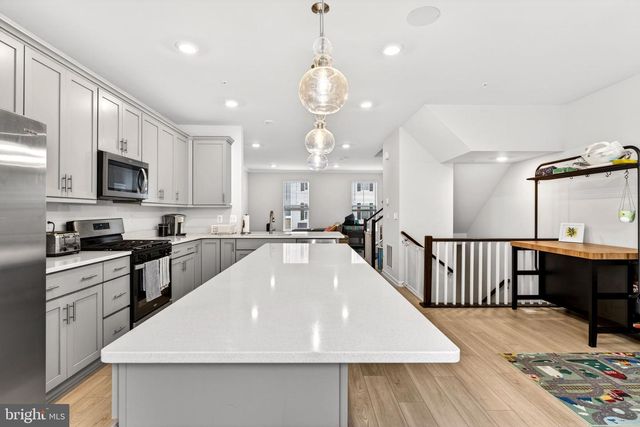 6512 GREENLEIGH, Middle River, MD 21220