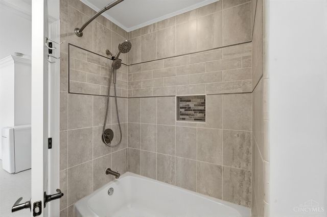 8420 Hambletonian Drive, Symmes Twp, OH 45249